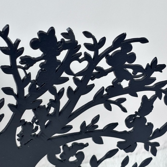 Hallmark Black Family Tree Wall Decor 🧑🧑🧒🧒🟰🏠 - Picture 4 of 8